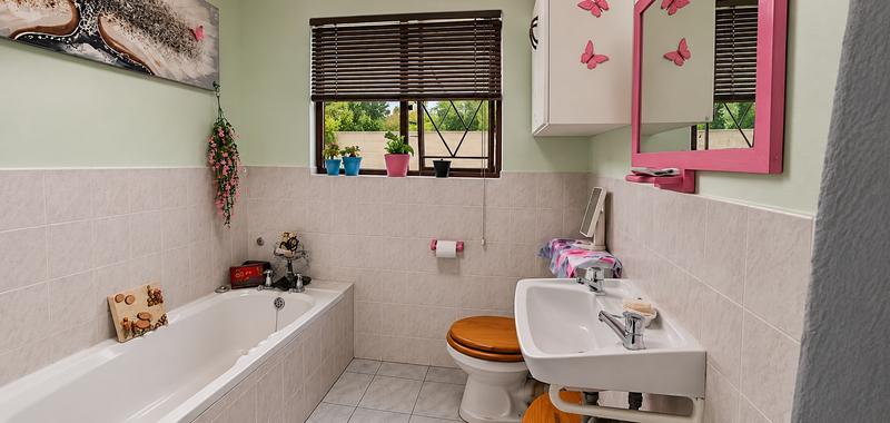 To Let 2 Bedroom Property for Rent in Glen Lilly Western Cape